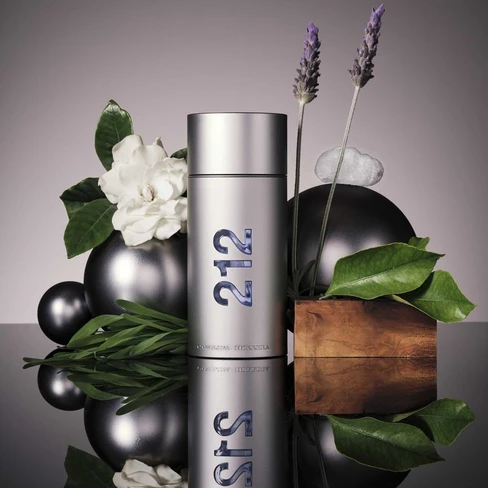 Carolina Herrera 212 NYC MEN EDT